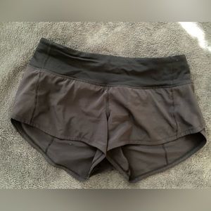 Lululemon Speed Up Low Rise Short 2.5”. Size 2. Color: black.